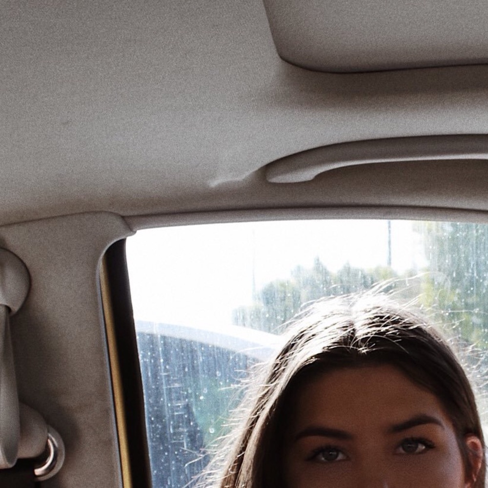 Meet your Posher, Emily